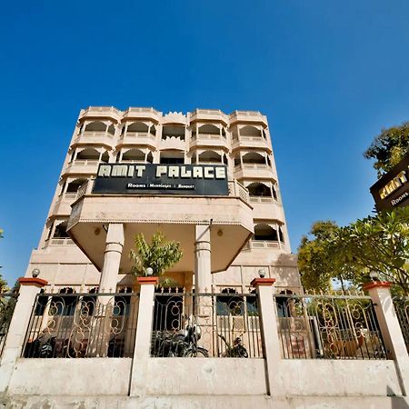 Capital O Amit Palace Bhilwara Exterior foto