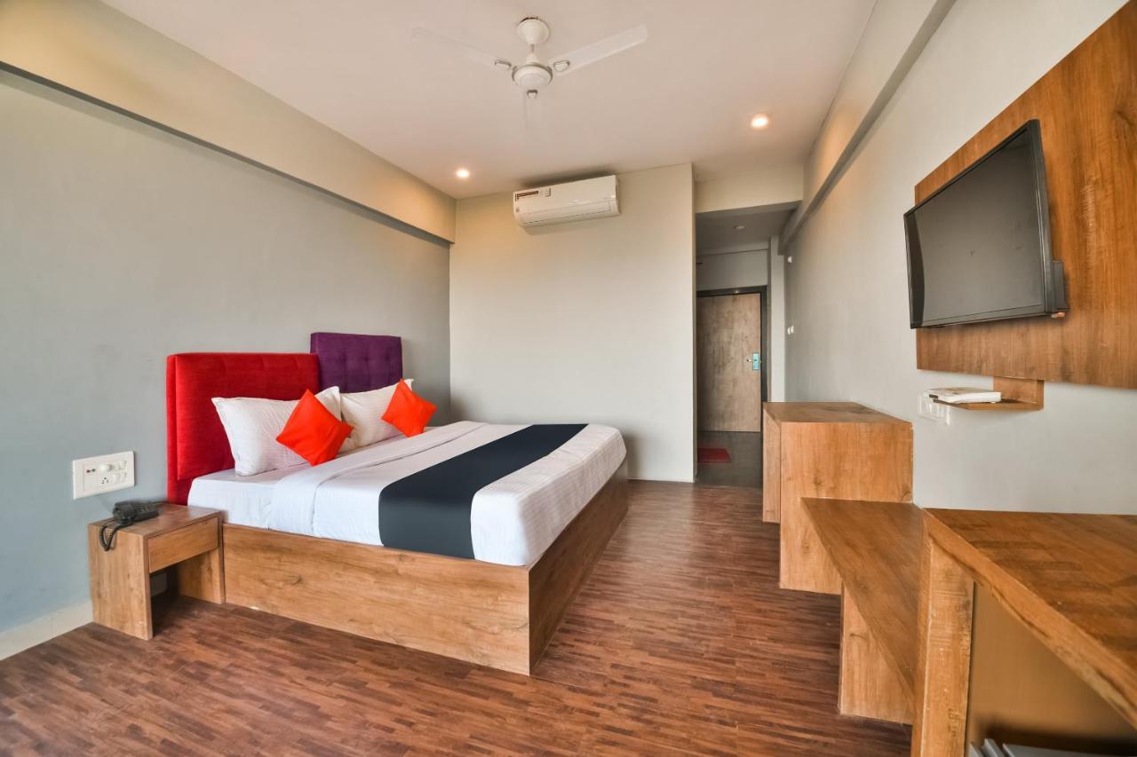Capital O Amit Palace Bhilwara Exterior foto