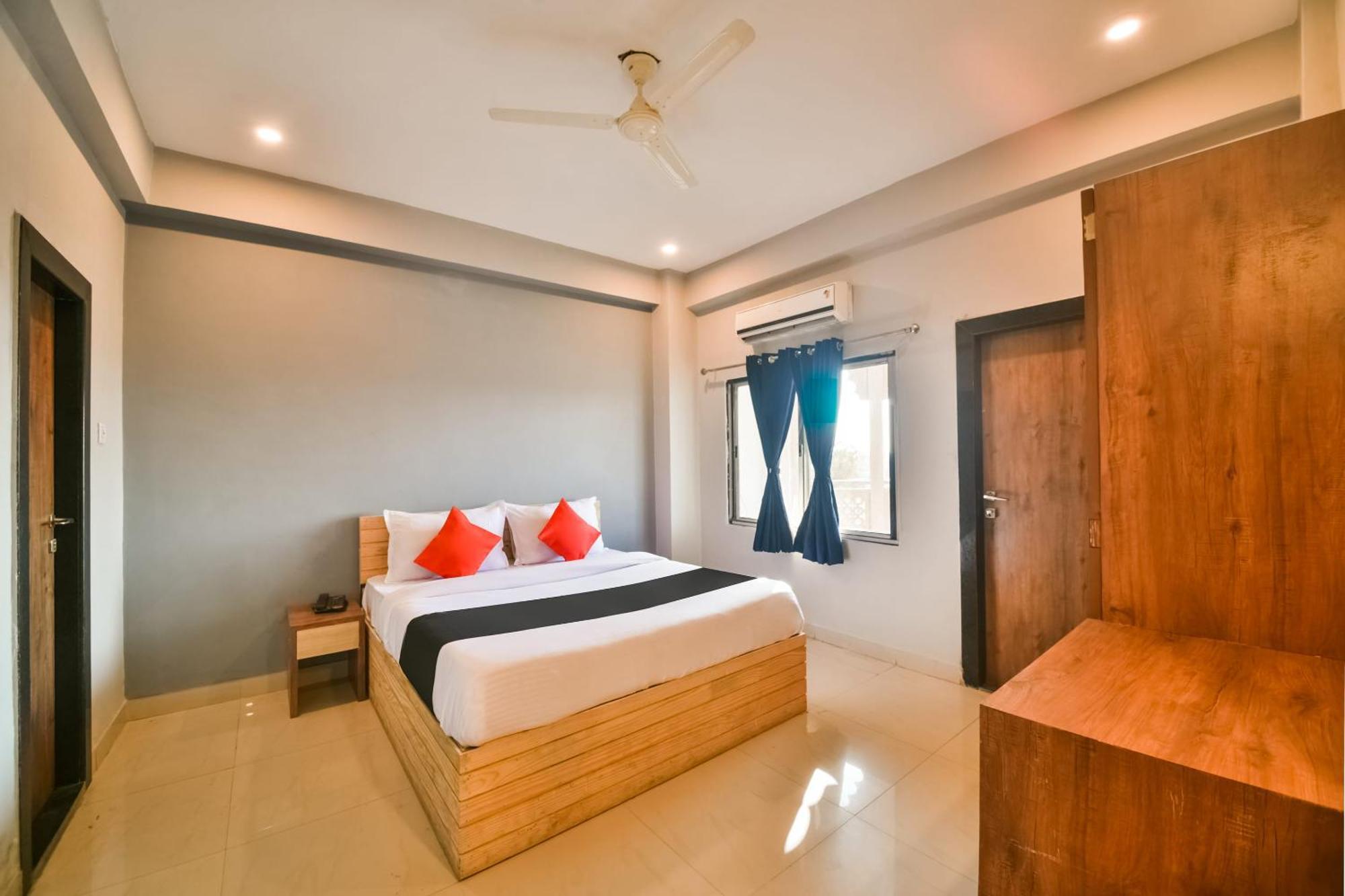 Capital O Amit Palace Bhilwara Exterior foto